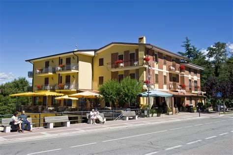 san zeno di montagna hotel.